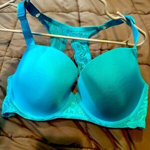 Racorback T shirt bra